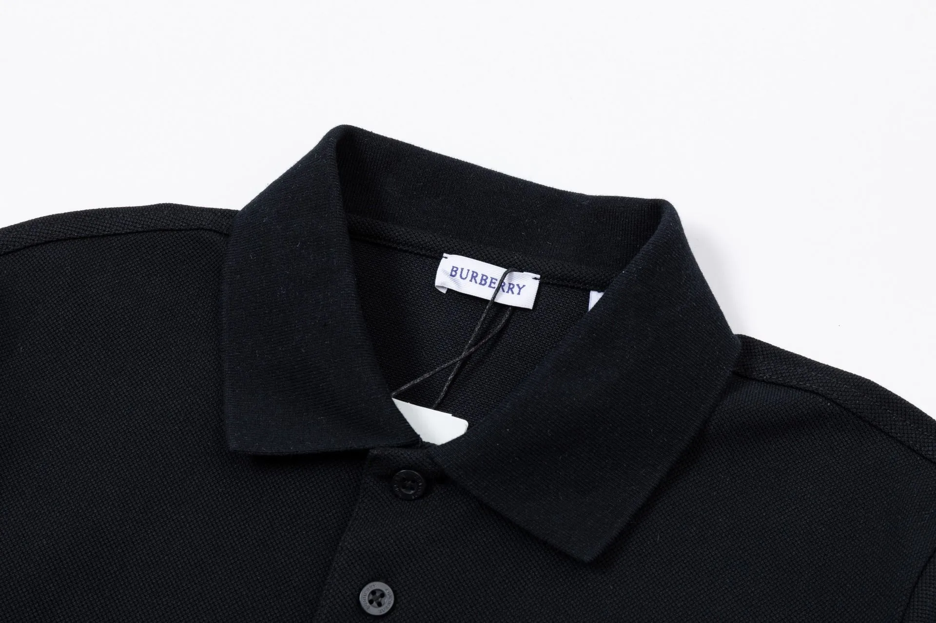 BURBERRYZ POLO Polo ， 。Size ， Size。 Polo ， ， 。 ， 、 （EKD） Burberry 。 – – – Burberry – ：Black White Size：MLXLXXL